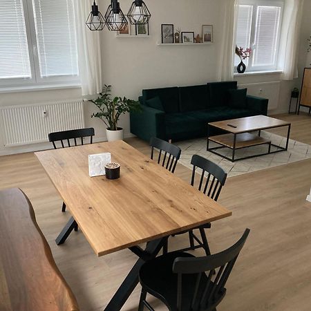 Apartman 696 Pod Jestedem ลิเบอเรซ ภายนอก รูปภาพ